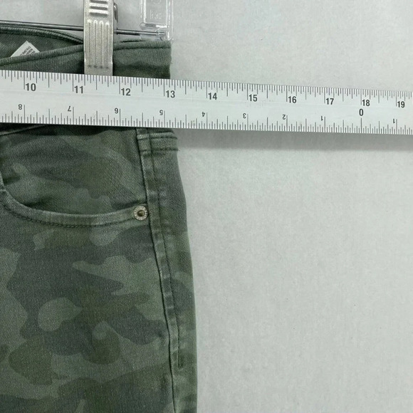 Old Navy Jeans Women's 0 Green Rockstar Super Skinny Camouflage Raw Hem Mid rise - Picture 3 of 12